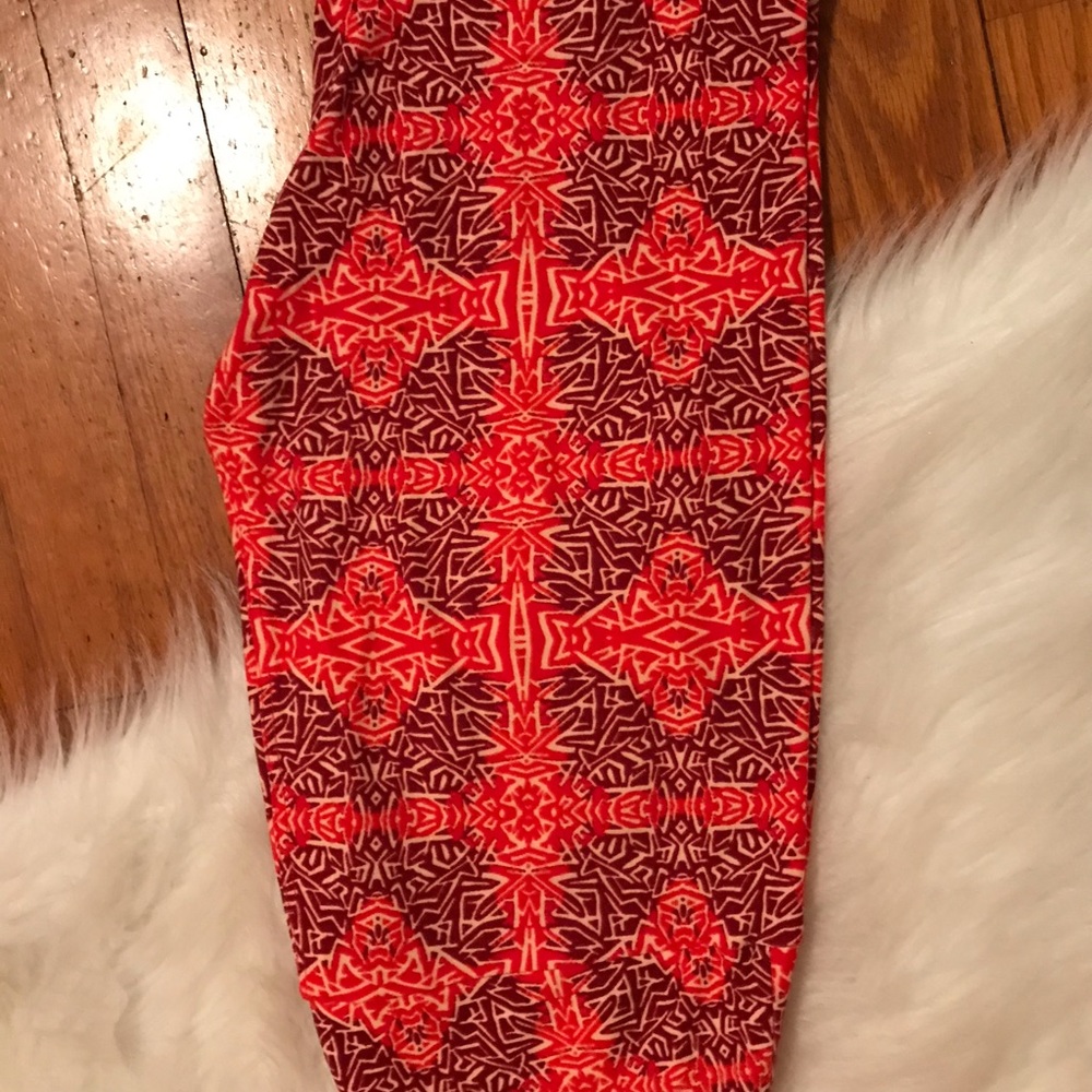 🍂Lularoe OS leggings, bright red and maroon
